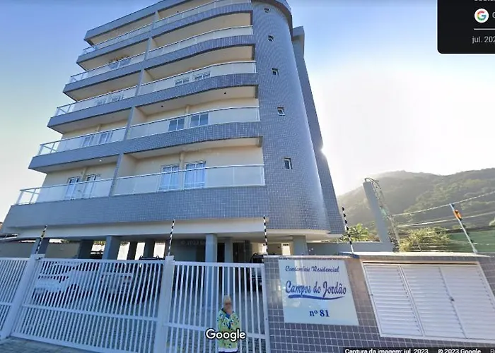 Cobertura próxima a praia com vista pro mar em Ubatuba